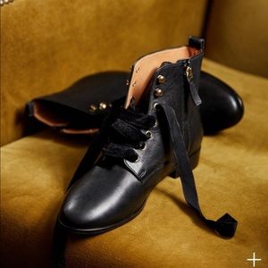 Sézane Black boots